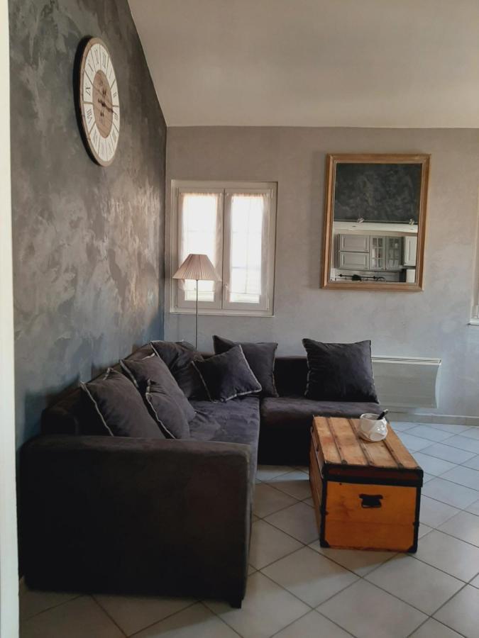 T2 centre ville vue Faron 40m2 en zone pietonne 4ème étage Tolone Esterno foto